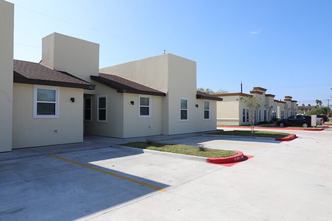 2202 N 7th St in Harlingen, TX - Building Photo - Building Photo