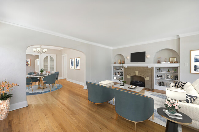 property at 4139 N Bartlett Ave