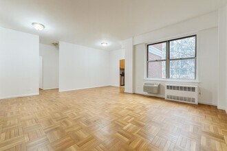 66 Overlook Terrace in New York, NY - Foto de edificio - Building Photo