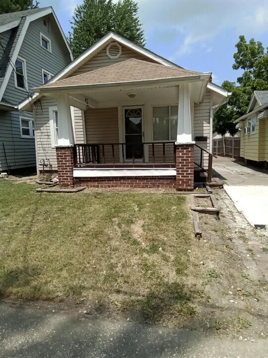 1740 Duncan Rd in Toledo, OH - Building Photo