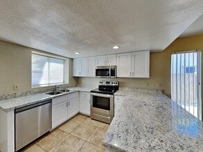 4143 W Michelle Dr in Glendale, AZ - Building Photo - Building Photo