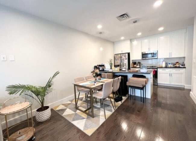 438 McGrath Hwy, Unit 314T