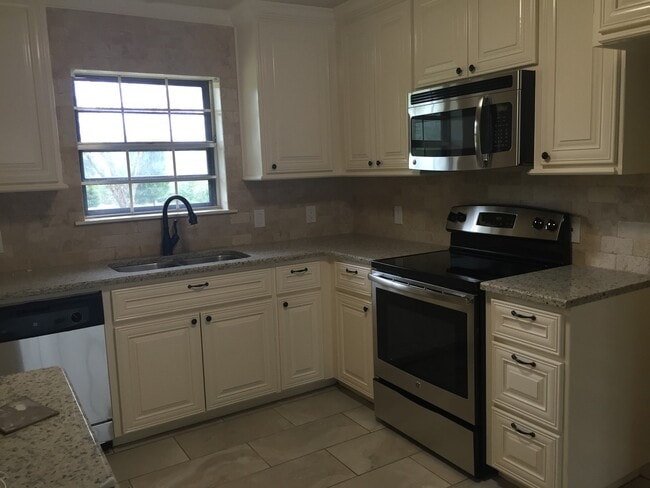 property at 2828 Lafamo Rd