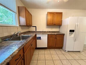 1627 NW 8th Ave in Gainesville, FL - Building Photo - Building Photo