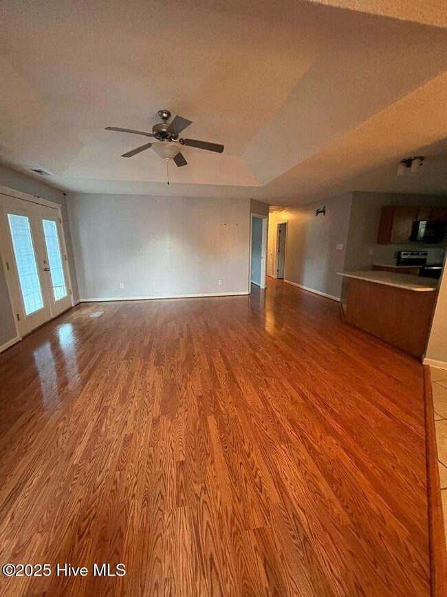2011 Heritage Ln in Jacksonville, NC - Building Photo - Building Photo