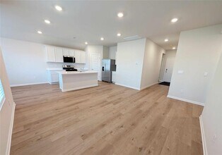 2917 Ember Dr in Oklahoma City, OK - Building Photo - Building Photo