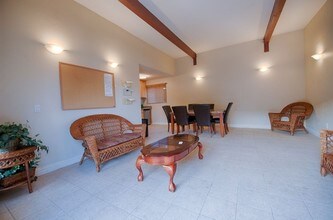 1321 Greenfield Dr-Unit -16 in El Cajon, CA - Building Photo - Building Photo