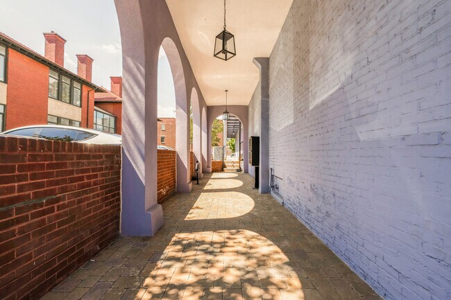 115 S Patrick St in Alexandria, VA - Foto de edificio - Building Photo