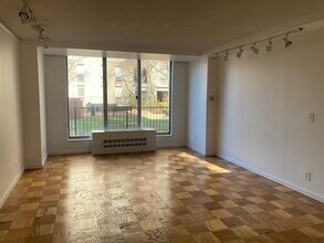 99 Pond Ave in Brookline, MA - Building Photo - Building Photo