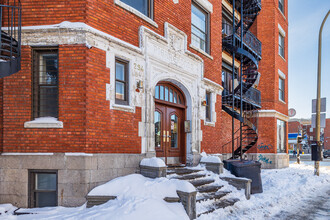 294 Villeneuve Rue O in Montréal, QC - Building Photo - Building Photo