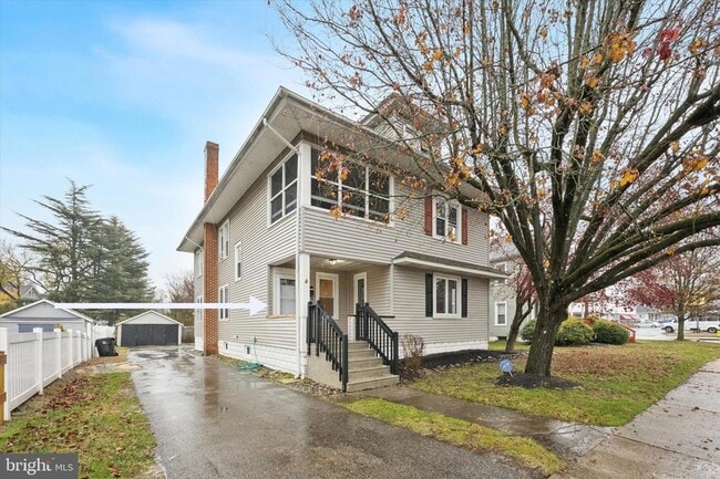 property at 407 N Broadway