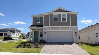 2731 Armstrong Ave in Clermont, FL - Building Photo