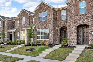 2828 Percheron Dr in Mesquite, TX - Building Photo