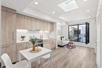 1288 Howard St in San Francisco, CA - Building Photo - Building Photo