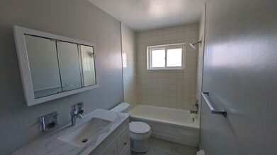 434 Hazel St in Waterloo, ON - Building Photo - Building Photo