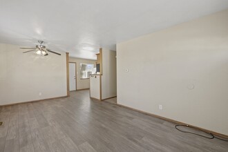 2206 Ivanhoe Dr in Colorado Springs, CO - Building Photo - Building Photo