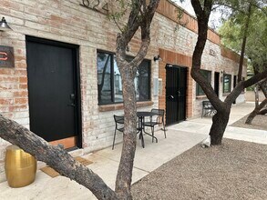 The Alamo Apartments in Tucson, AZ - Building Photo - Building Photo