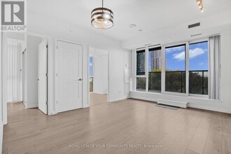 7895 Jane St in Vaughan, ON - Building Photo - Building Photo