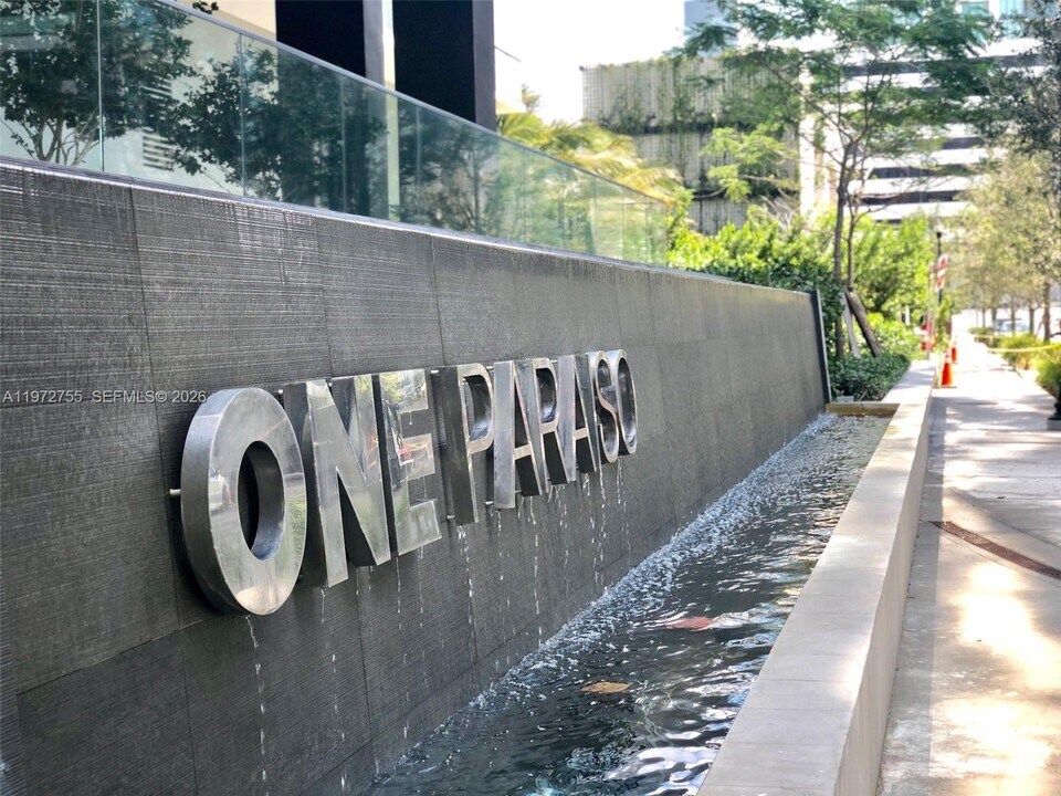 3131 NE 7th Ave in Miami, FL - Building Photo