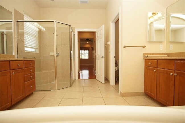 4922 Sandy Brook Cir in Wimauma, FL - Building Photo - Building Photo