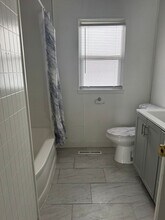 10631 Saratoga St in Oak Park, MI - Building Photo - Building Photo