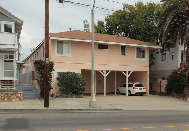 2645 4th St in Santa Monica, CA - Building Photo - Building Photo