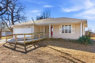 3607 S Scenic Ave in Springfield, MO - Building Photo