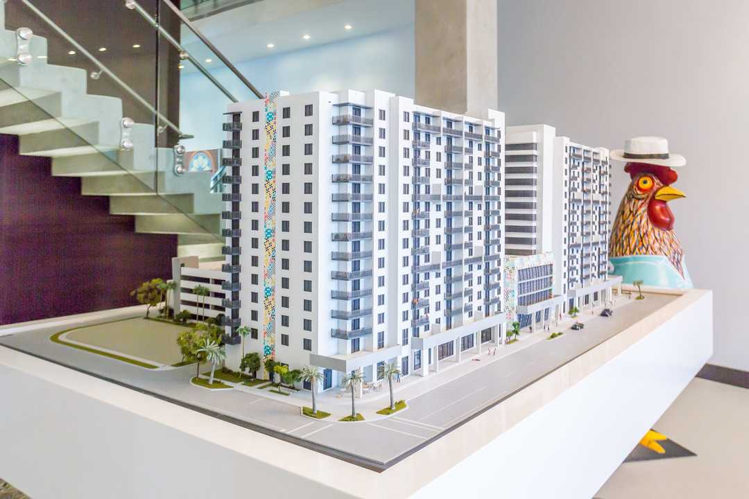 Intown Apartments in Miami, FL - Building Photo