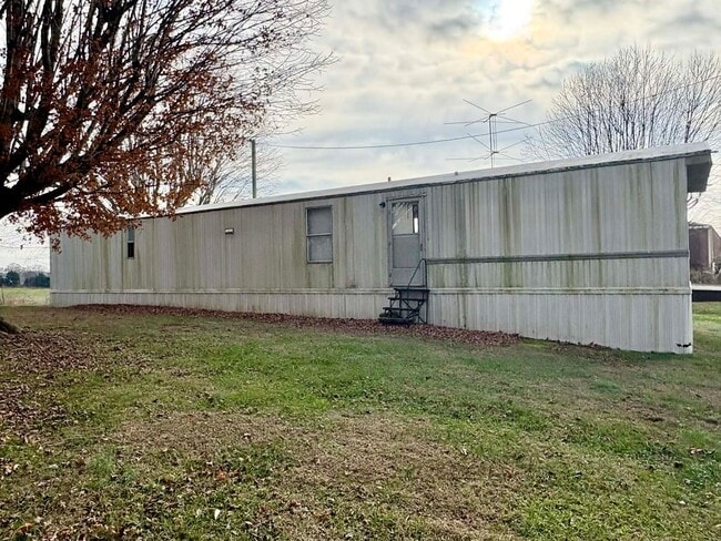 property at 476 L Payne Rd