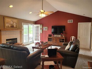 7095 William John Ct in Swartz Creek, MI - Building Photo - Building Photo