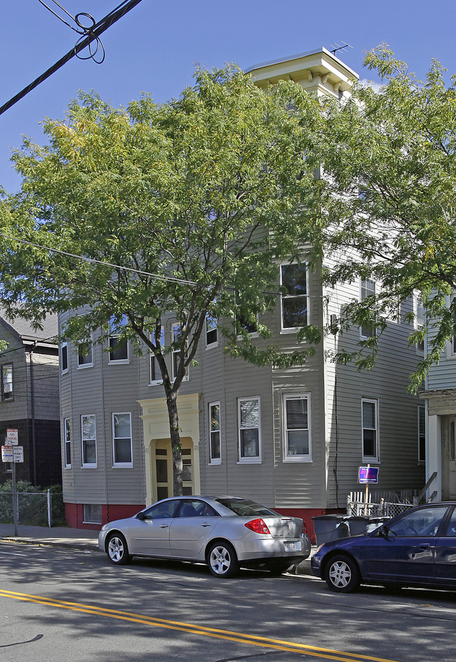 120 Columbia St in Cambridge, MA - Foto de edificio - Building Photo
