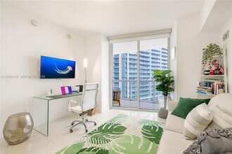 495 Brickell Ave, Unit 4704 in Miami, FL - Building Photo - Building Photo