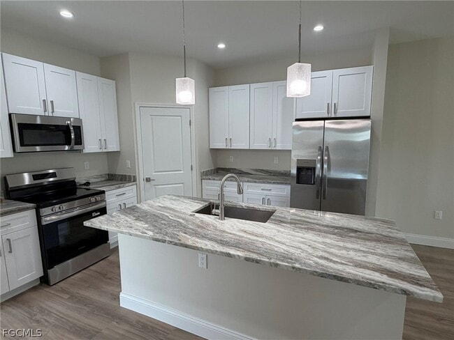 1144-1146 SW 47th Terrace in Cape Coral, FL - Building Photo - Building Photo