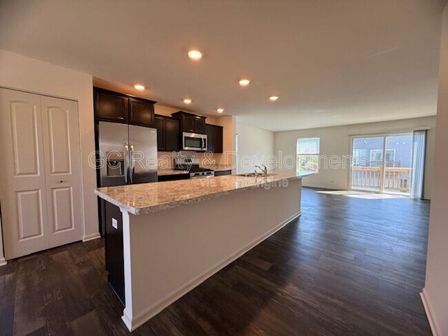 2372 Upland Rd in Pingree Grove, IL - Building Photo - Building Photo