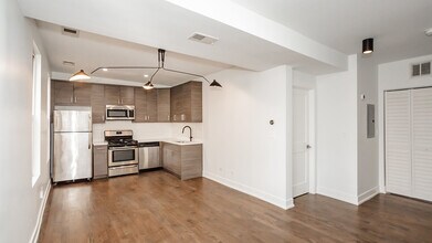 1418 W Blackhawk St in Chicago, IL - Building Photo - Building Photo
