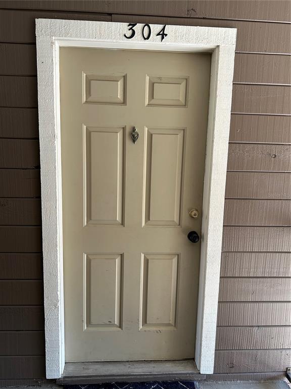 241 Afton Square-Unit -304 in Altamonte Springs, FL - Building Photo - Building Photo