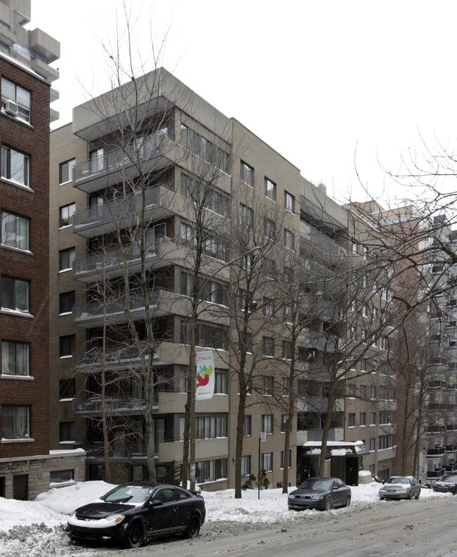 Le Drummond En Haut in Montréal, QC - Building Photo - Building Photo