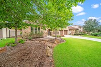 27 Lake Reverie Pl in Tomball, TX - Foto de edificio - Building Photo