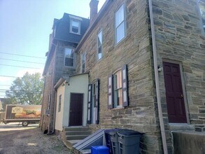 105 Bethlehem Pike, Unit 2F in Philadelphia, PA - Building Photo - Building Photo