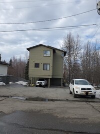 625 E 22nd Ave, Unit #3 in Anchorage, AK - Foto de edificio - Building Photo