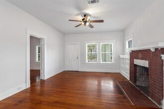 1601 Holman St in Houston, TX - Building Photo - Building Photo