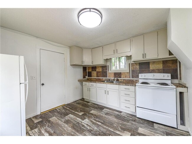 216 5th St SW in Little Falls, MN - Building Photo - Building Photo