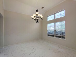 10551 Paula Bluff Ln in Cypress, TX - Foto de edificio - Building Photo