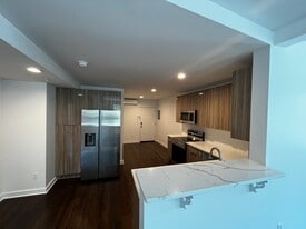 108 N Division St in Peekskill, NY - Building Photo