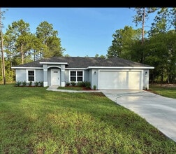 9416 N Del Rio Way in Citrus Springs, FL - Building Photo - Building Photo