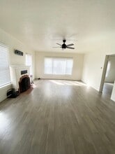 203-211 E Hickory Ave in Lompoc, CA - Building Photo - Building Photo