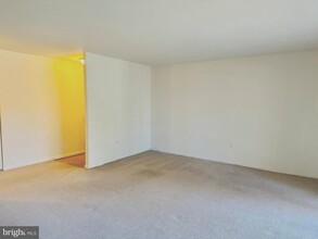 822 Quince Orchard Blvd in Gaithersburg, MD - Building Photo - Building Photo