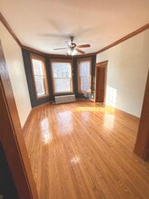 2927 N Sacramento Ave in Chicago, IL - Building Photo - Building Photo