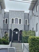 &quot;Loma Lake Apartments&quot;- Loma Lak... in Los Angeles, CA - Building Photo - Building Photo