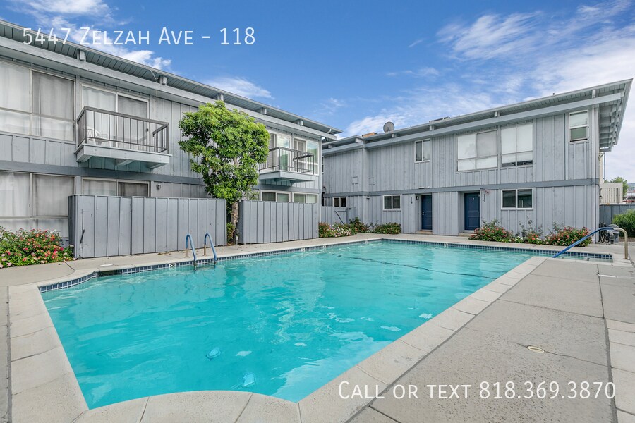 5447 Zelzah Ave in Los Angeles, CA - Building Photo
